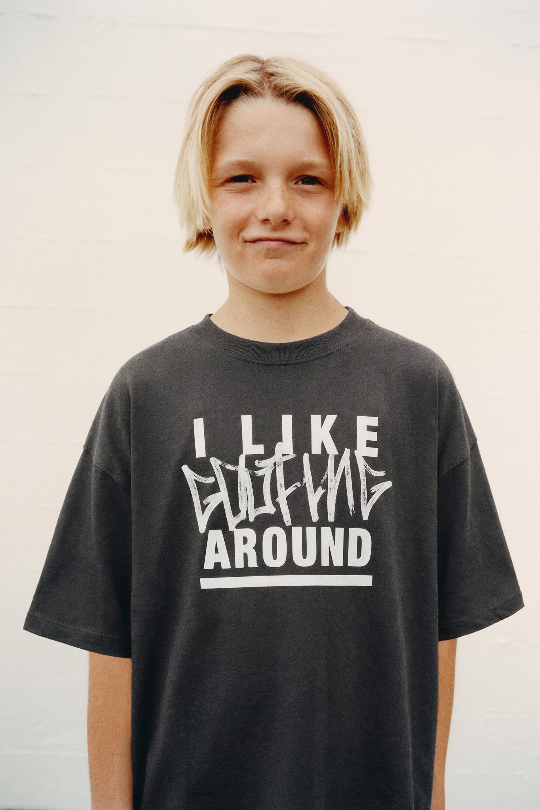 T-SHIRT À IMPRIMÉ GRAFFITI